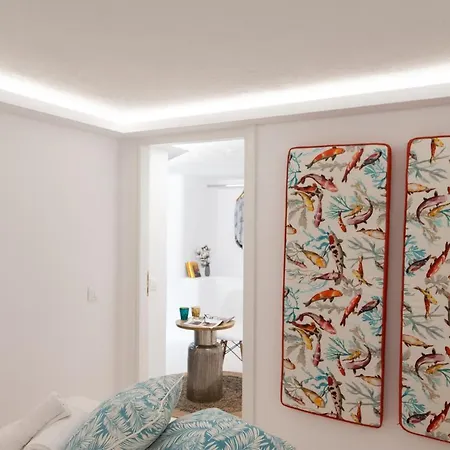 Olive Tree & Capari Homes & With Pool! Semesterbostad