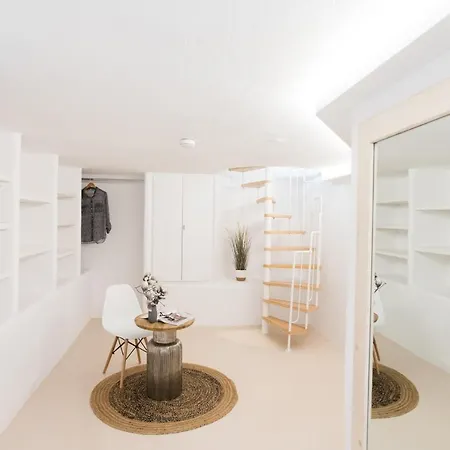 Semesterbostad Olive Tree & Capari Homes & With Pool! *