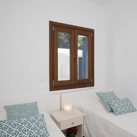 Olive Tree & Capari Homes & With Pool! Semesterbostad