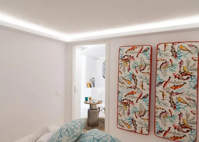 Olive Tree & Capari Homes & With Pool! Semesterbostad