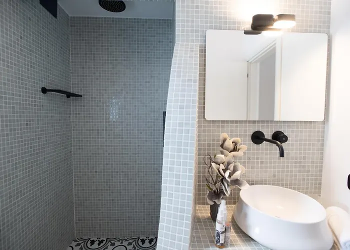 Olive Tree & Capari Homes & With Pool! Semesterbostad *