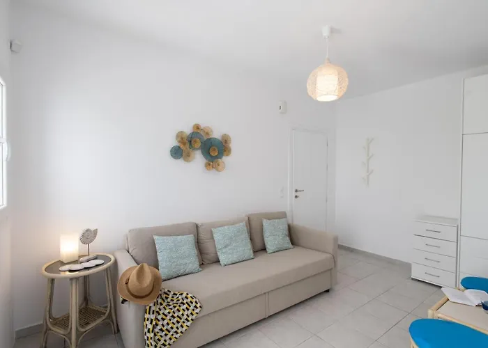 Olive Tree & Capari Homes & With Pool! Semesterbostad *