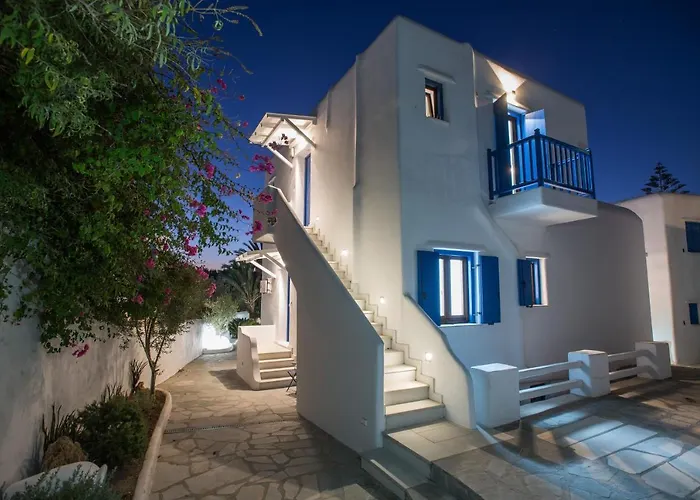 Semesterbostad Olive Tree & Capari Homes & With Pool!