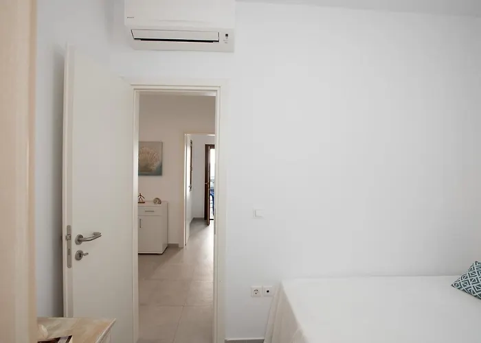 Semesterbostad Olive Tree & Capari Homes & With Pool! *