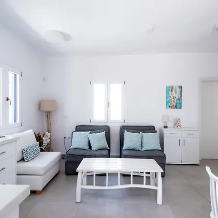 Olive Tree & Capari Homes & With Pool! Дом отдыха Mykonos Town