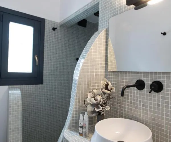 Olive Tree & Capari Homes & With Pool!