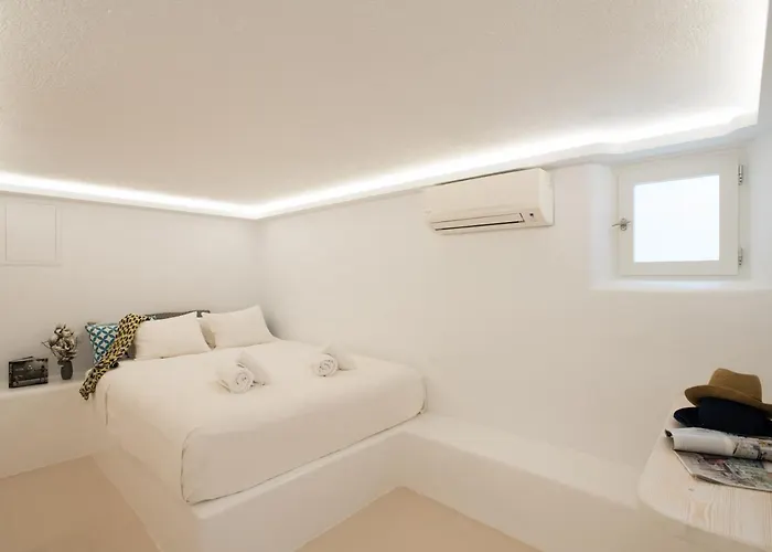 Olive Tree & Capari Homes & With Pool! Dom wakacyjny Mykonos Town