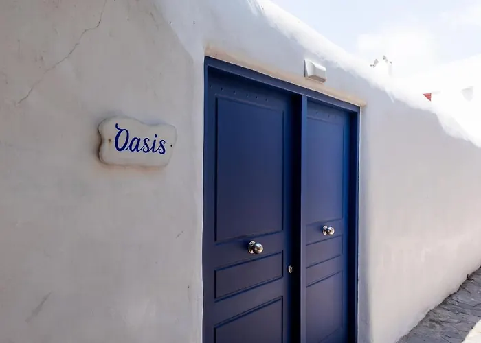 Olive Tree & Capari Homes & With Pool! Hébergement de vacances *