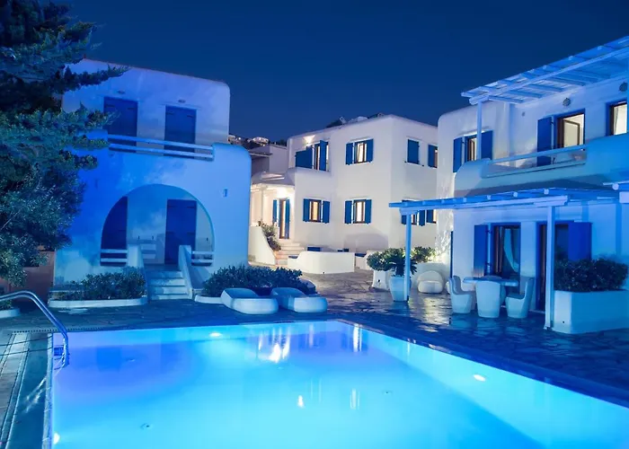 Olive Tree & Capari Homes & With Pool! Hébergement de vacances *