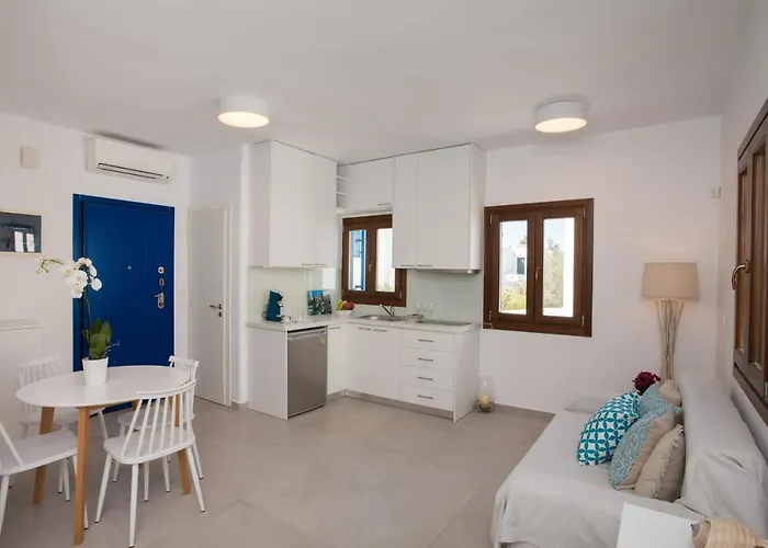 Hébergement de vacances Olive Tree & Capari Homes & With Pool! *