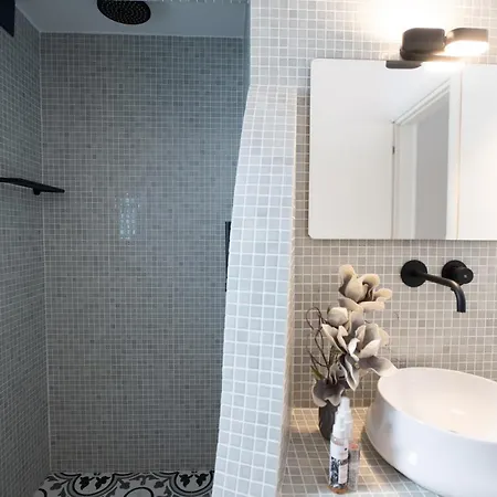 Olive Tree & Capari Homes & With Pool! Feriehus *