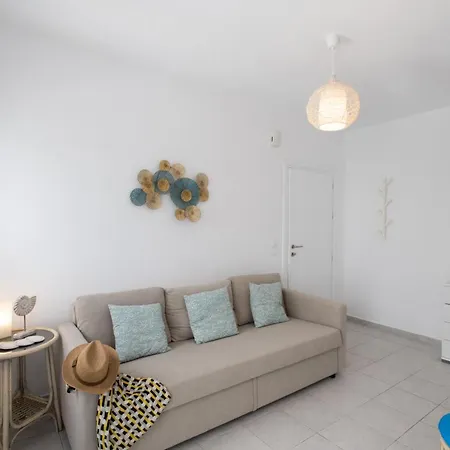 Olive Tree & Capari Homes & With Pool! Feriehus *