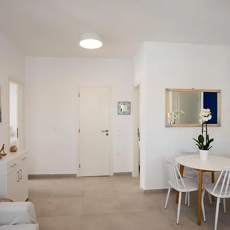 度假居 Olive Tree & Capari Homes & With Pool! *