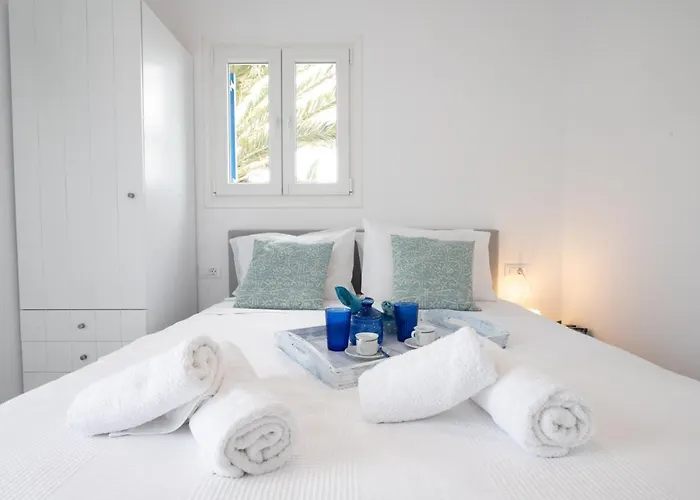 בית נופש Olive Tree & Capari Homes & With Pool!